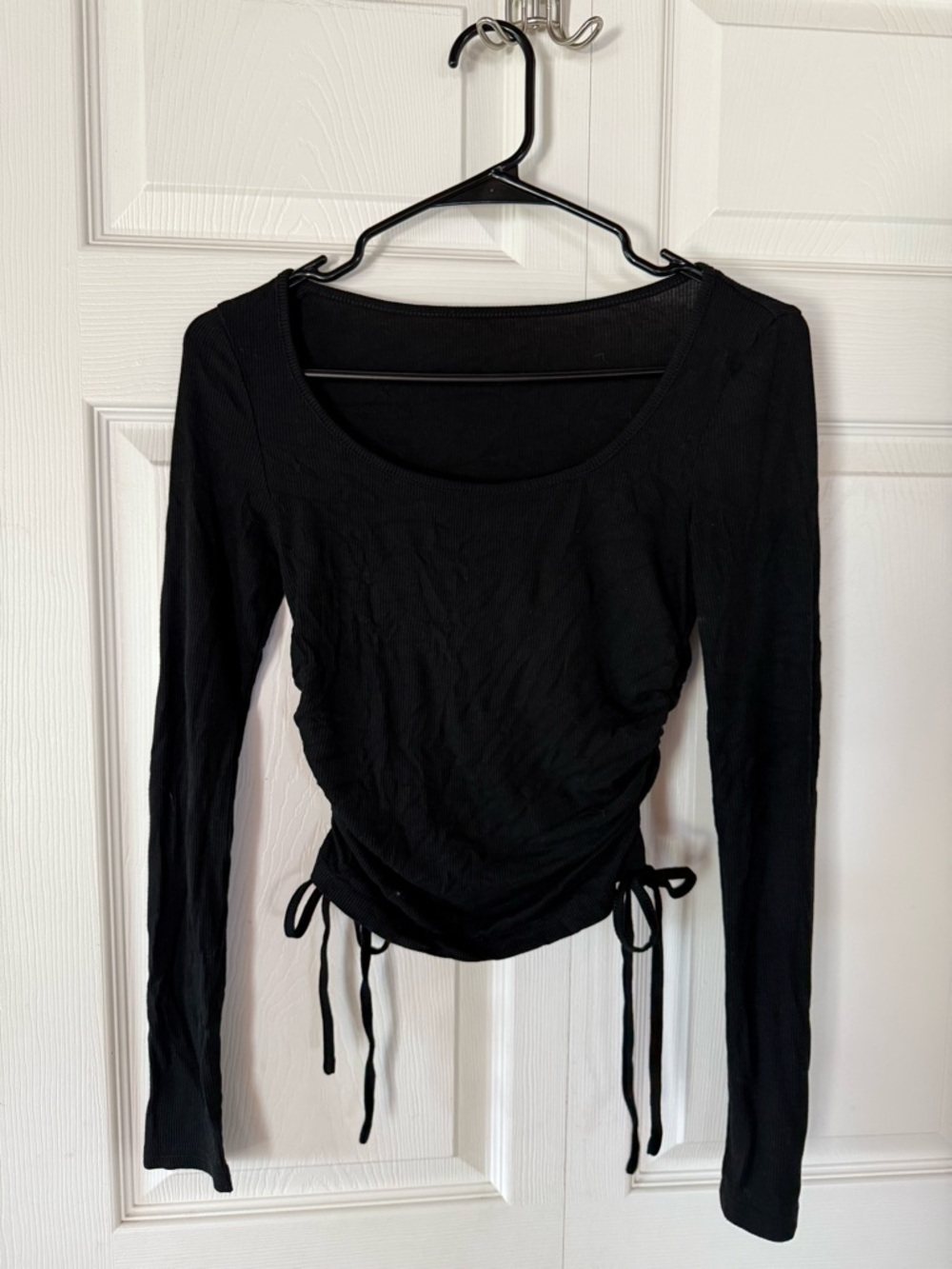 SHEIN Black Long-Sleeve Ruched Side-Tie Scoop Neck Top